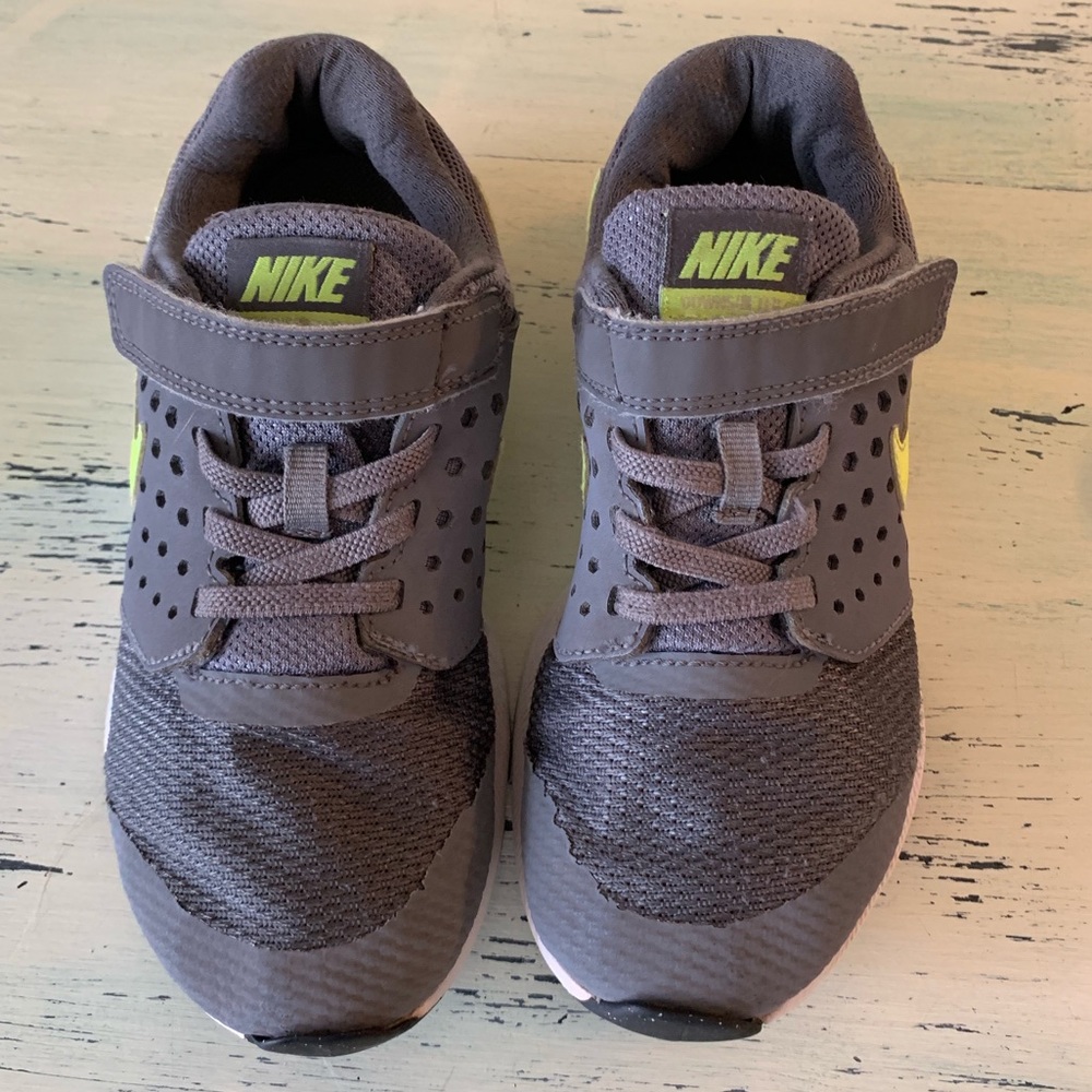 Boys’ Nike Sneaker